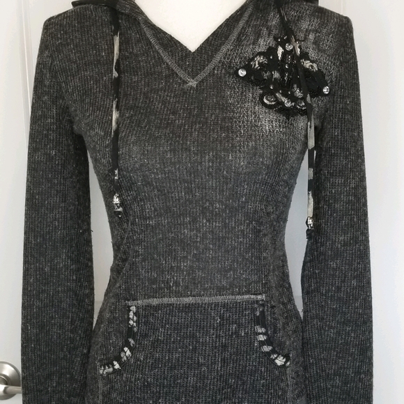 Miss Me Long Sleeve Top (fits like a small) - Picture 1 of 6